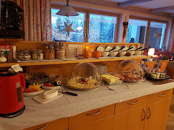 Buffet im haus Sonnenfels